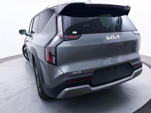 2024 Kia EV9 Light Long Range
