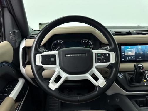 2023 Land Rover Defender 110 SE