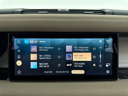 2023 Land Rover Defender 110 SE