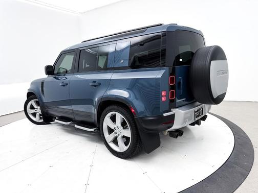 2023 Land Rover Defender 110 SE