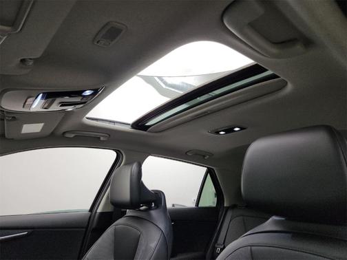 2024 Kia Niro EX Touring