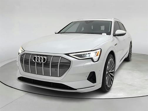 2019 Audi e-tron Prestige