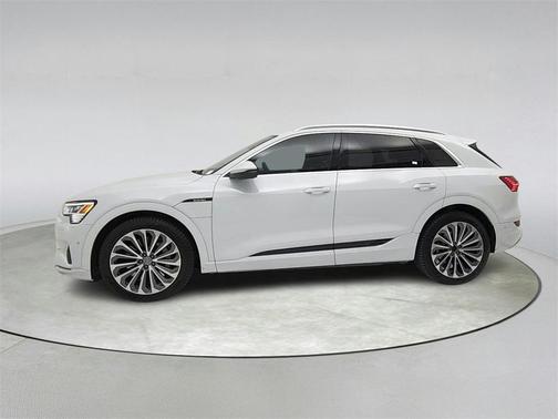 2019 Audi e-tron Prestige