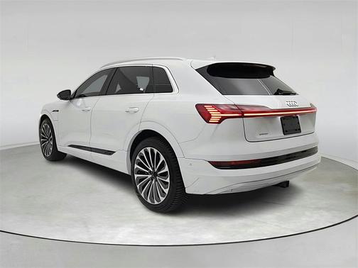 2019 Audi e-tron Prestige
