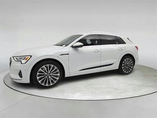 2019 Audi e-tron Prestige