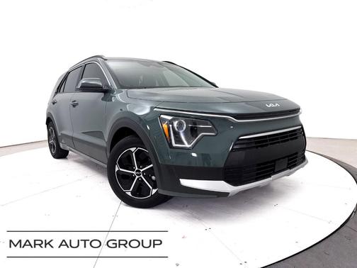Green 2023 Kia Niro Plug-In Hybrid EX