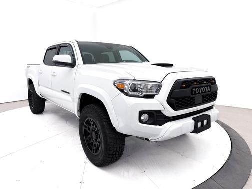 Super White 2020 Toyota Tacoma TRD Sport