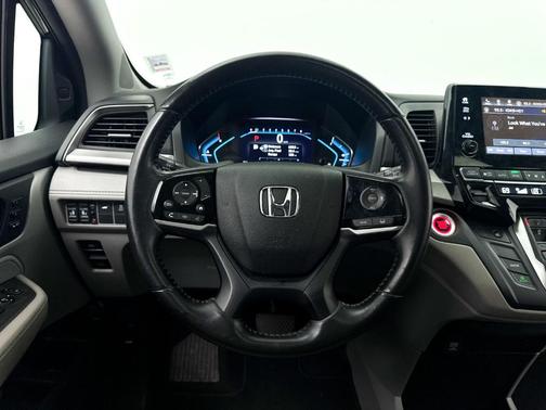 Crystal Black Pearl 2018 Honda Odyssey EX-L