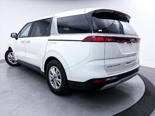 2022 Kia Carnival LXS
