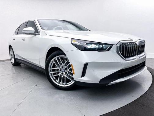 2024 BMW 530 i xDrive