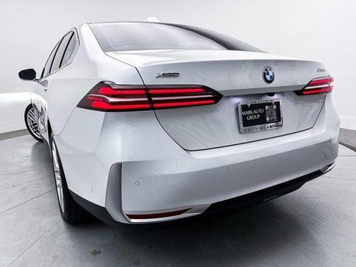 2024 BMW 530 i xDrive