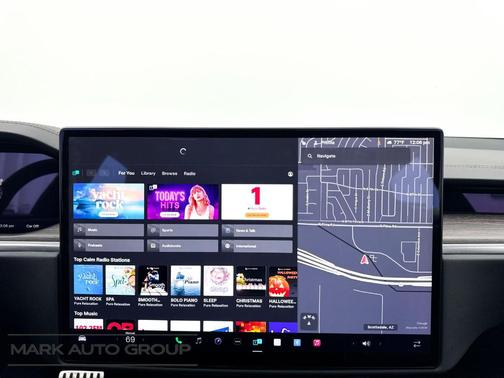 2022 Tesla Model S Base