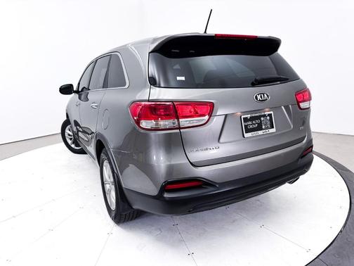 2016 Kia Sorento L