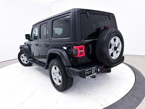 Black Clearcoat 2021 Jeep Wrangler Unlimited Sport
