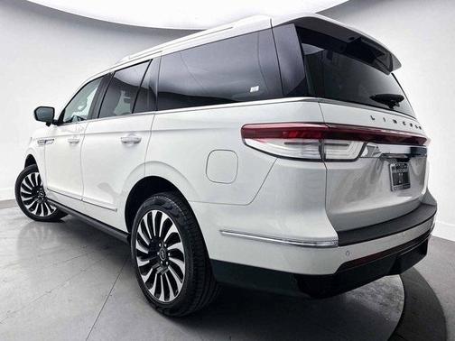2022 Lincoln Navigator Black Label