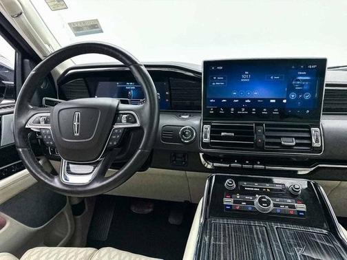 2022 Lincoln Navigator Black Label