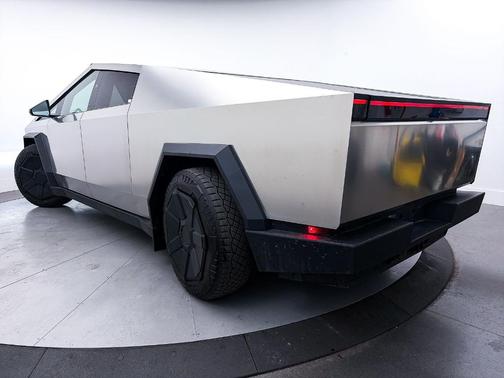 2024 Tesla Cybertruck Cyberbeast