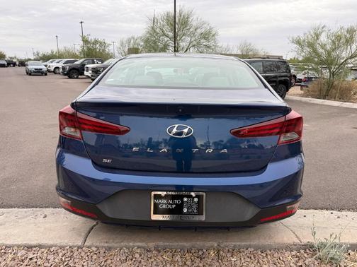 2020 Hyundai ELANTRA SE