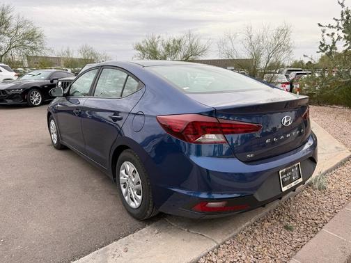 2020 Hyundai ELANTRA SE