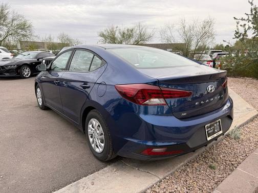 2020 Hyundai ELANTRA SE