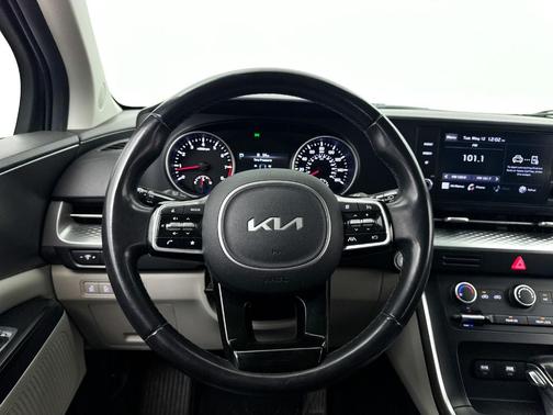 Metal 2022 Kia Carnival LXS