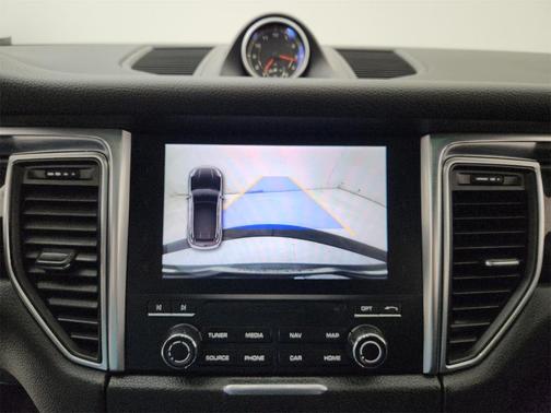 2018 Porsche Macan Base