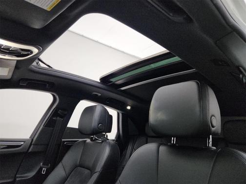 2018 Porsche Macan Base