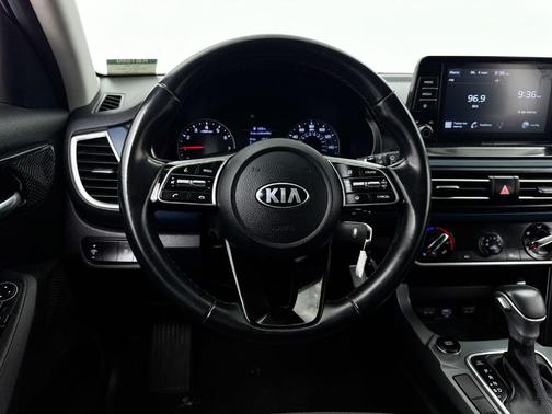 2021 Kia Seltos S