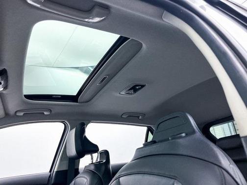 2024 Kia Niro SX Touring