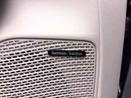 2020 Chrysler Pacifica Hybrid Limited