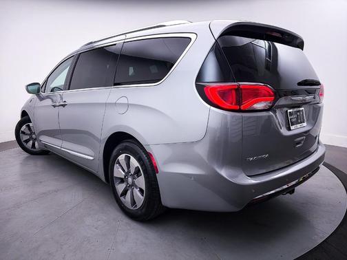 2020 Chrysler Pacifica Hybrid Limited
