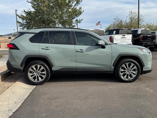 2020 Toyota RAV4 XLE Premium