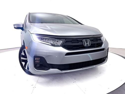 Solar Silver Metallic 2025 Honda Odyssey EX-L