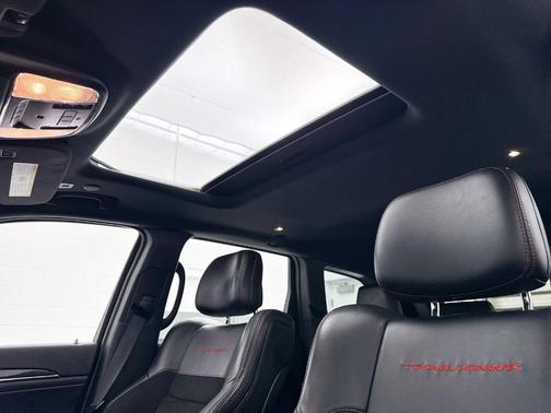Bright White Clearcoat 2018 Jeep Grand Cherokee Trailhawk