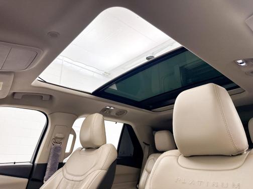 Star White 2020 Ford Explorer Platinum