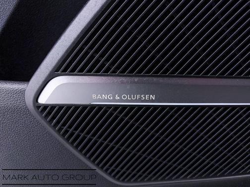 Manhattan Gray Metallic 2018 Audi Q5 2.0T Prestige