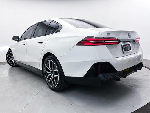 2024 BMW i5 eDrive40