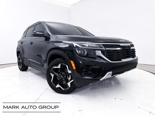 Fusion Orange 2024 Kia Seltos EX