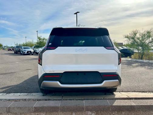 2024 Kia EV9 Wind