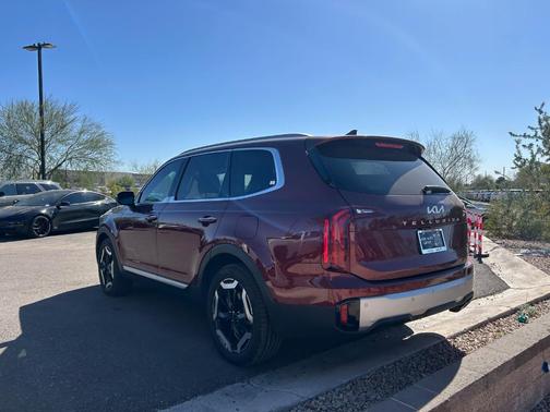 2023 Kia Telluride S