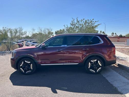 2023 Kia Telluride S