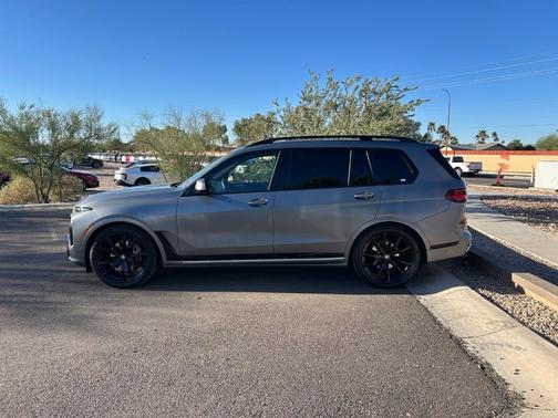 2023 BMW X7 xDrive40i