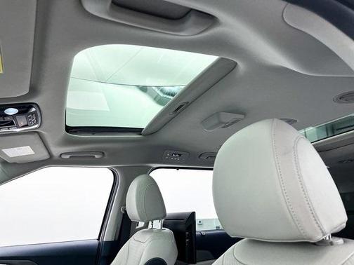 2025 Kia Carnival SX Prestige