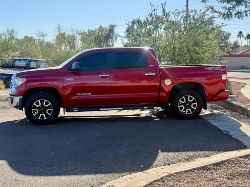 2017 Toyota Tundra SR5