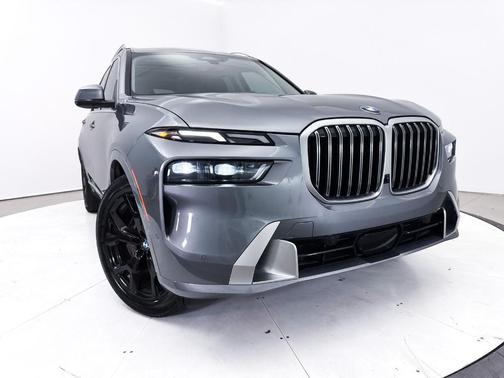 Skyscraper Gray Metallic 2024 BMW X7 xDrive40i
