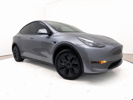 2025 Tesla Model Y Long Range