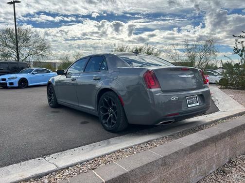 2019 Chrysler 300 Touring