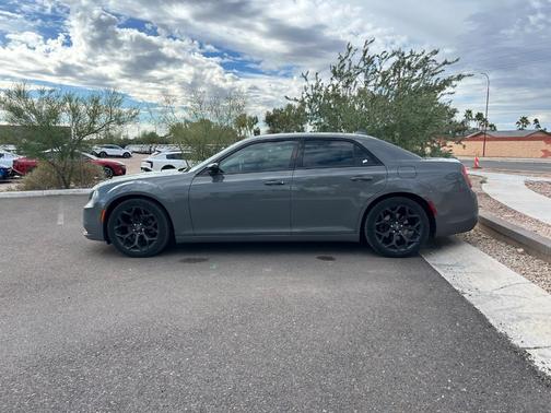 2019 Chrysler 300 Touring