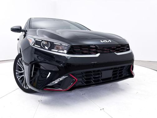 Aurora Black Pearl 2024 Kia Forte GT-Line