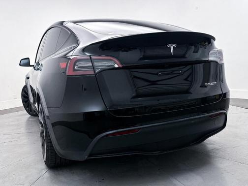 2024 Tesla Model Y Performance